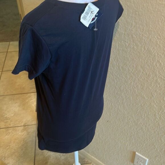 New York Yankees Women’s Size M Logo Tee Shirt Navy Blue Official MLB Merch NWT - Picture 6 of 8